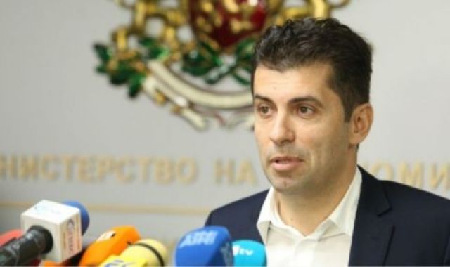 Кирил Петков: Може би хората с майбаси имат проблем с Асен Василев