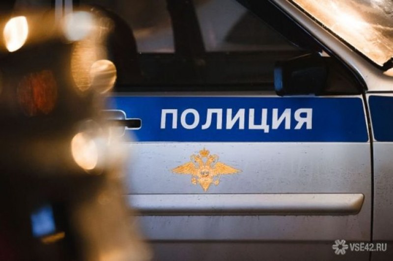 Четири жени полицаи се биха от ревност към шефа си