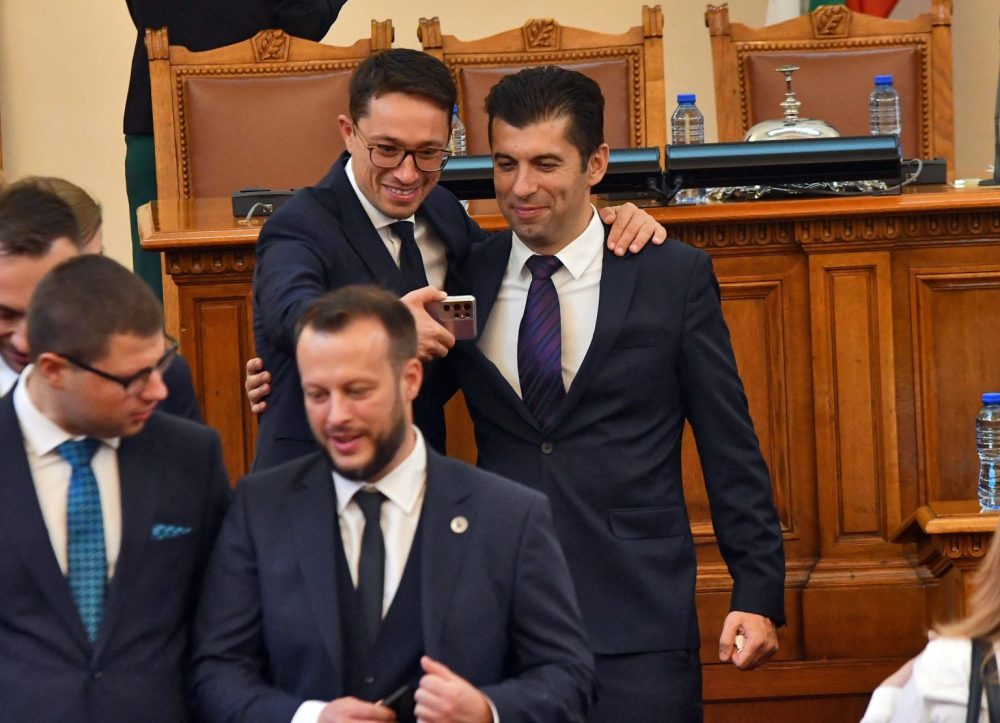 Хората на Слави оставиха ПП по гащи: Кирил Петков не е българин, Асен живее във фантазии