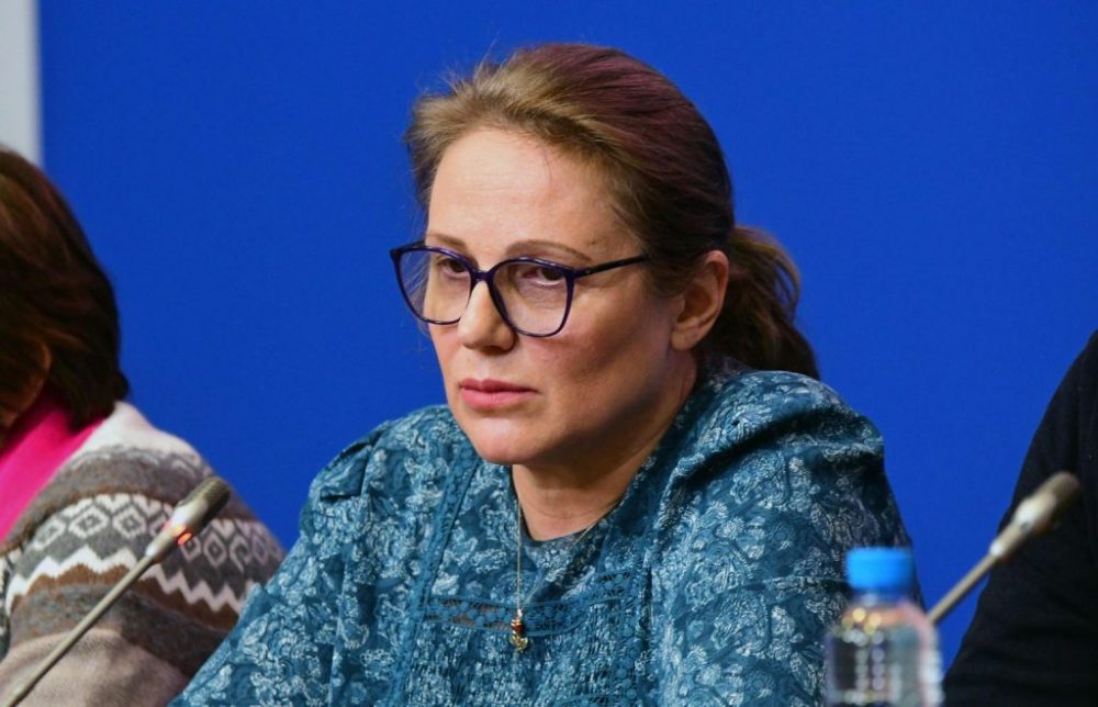 Гълъбова: Левицата не е на президента!